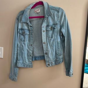 Light blue denim jean jacket size L